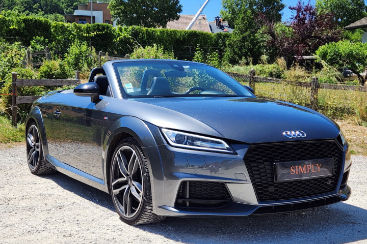 AUDI TT ROADSTER