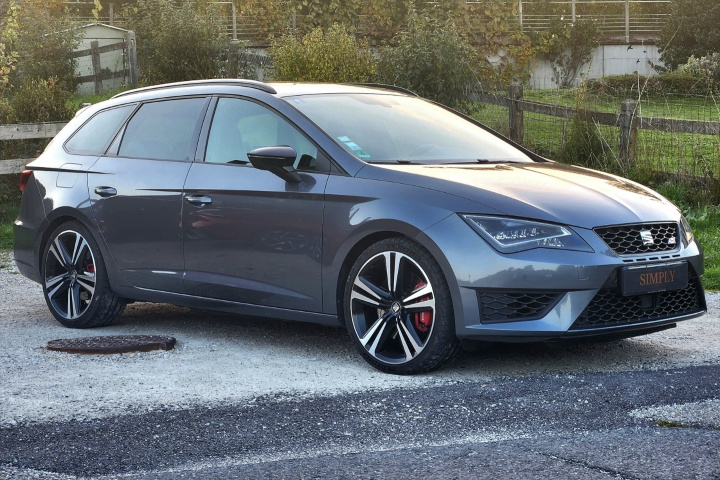 SEAT LEON ST