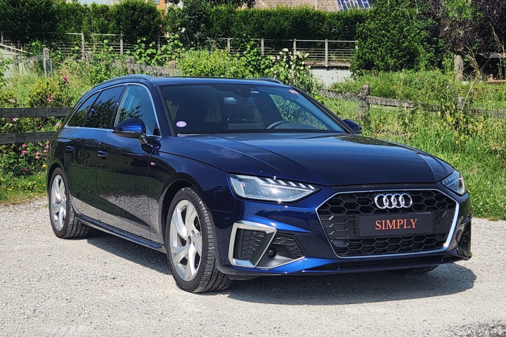 AUDI A4 AVANT