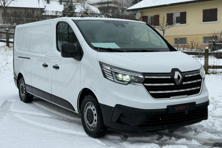 RENAULT TRAFIC FOURGON