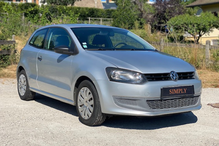 VOLKSWAGEN POLO