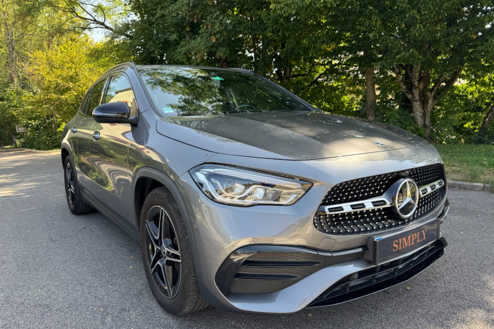 MERCEDES GLA
