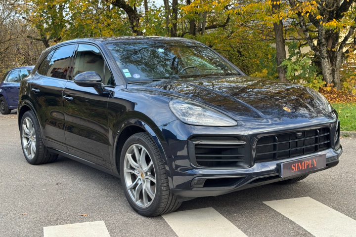 PORSCHE CAYENNE