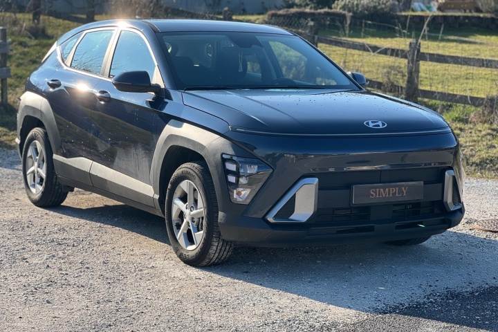 HYUNDAI KONA HYBRID